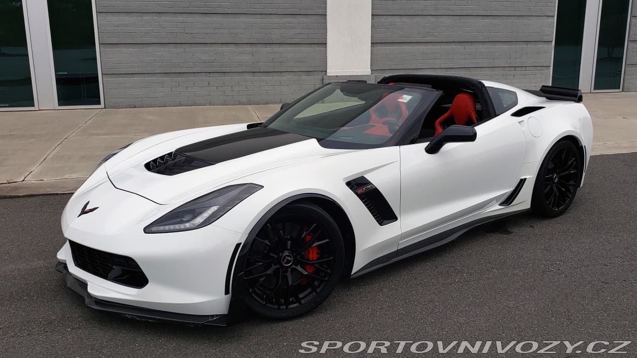 2015 Chevrolet CORVETTE - 7