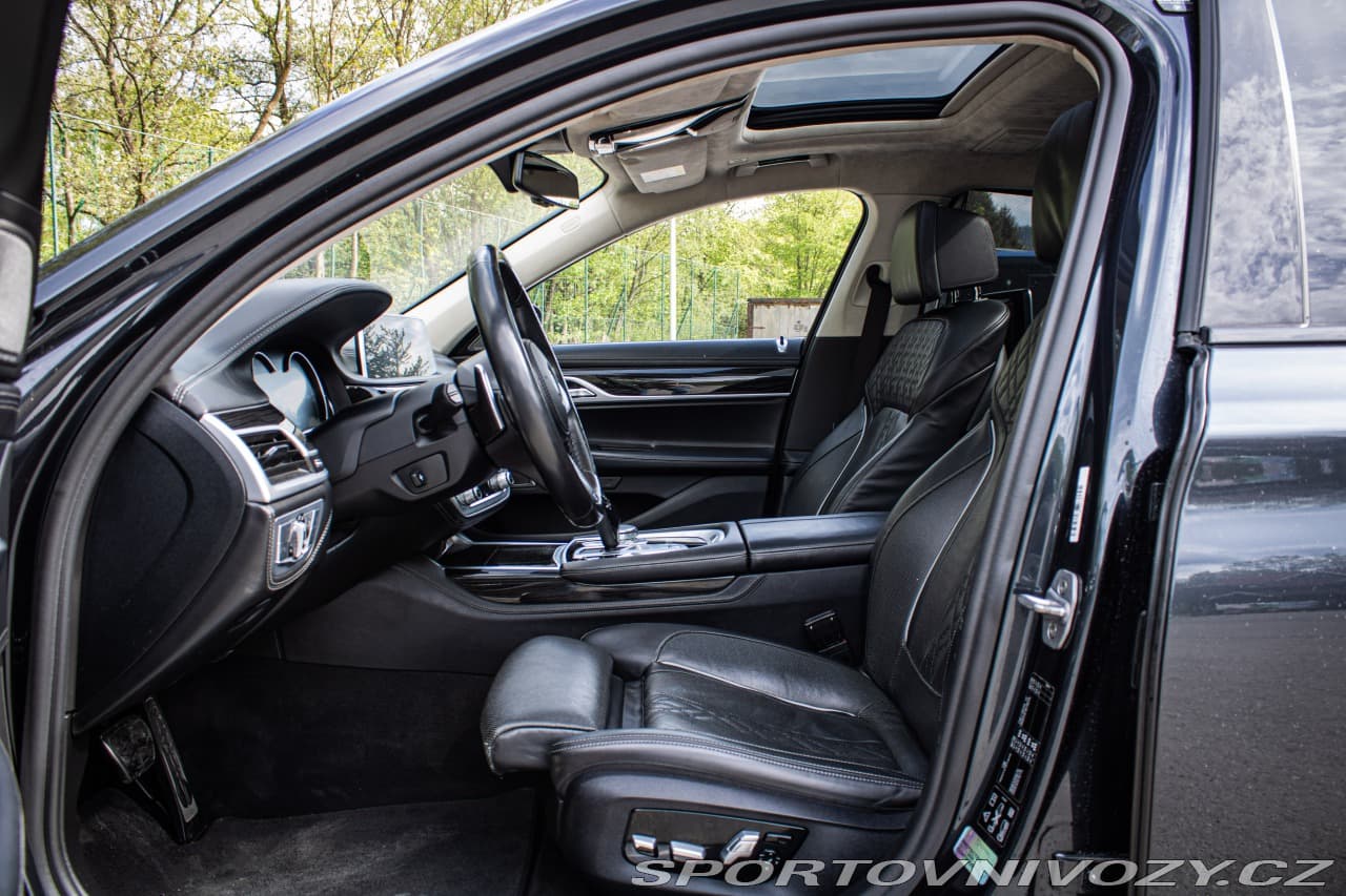 2017 BMW 7-SERIES - 12