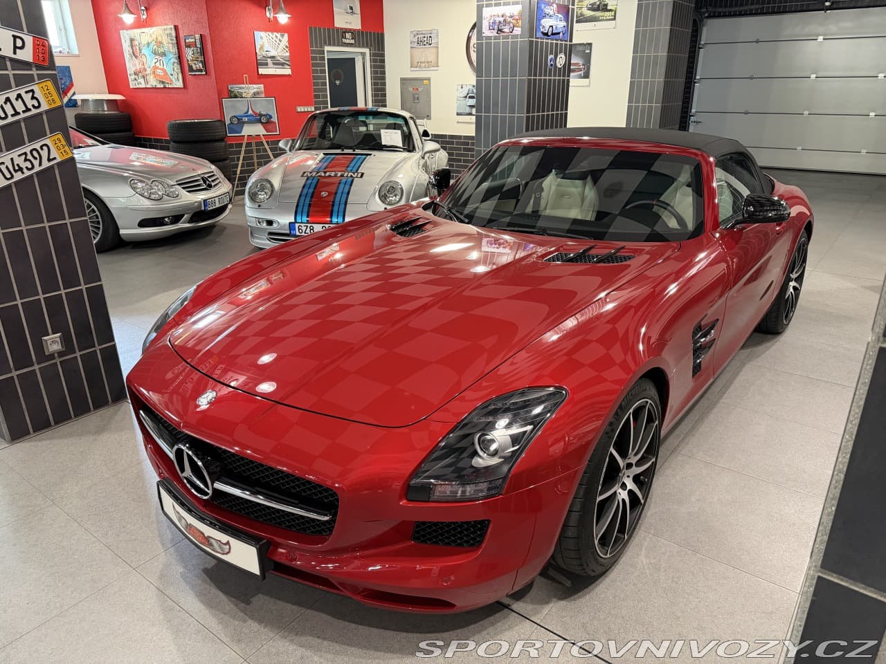 2013 Mercedes-Benz SLS - 2