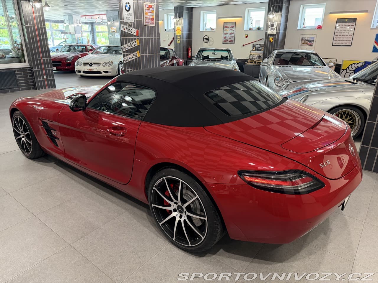 2013 Mercedes-Benz SLS - 3