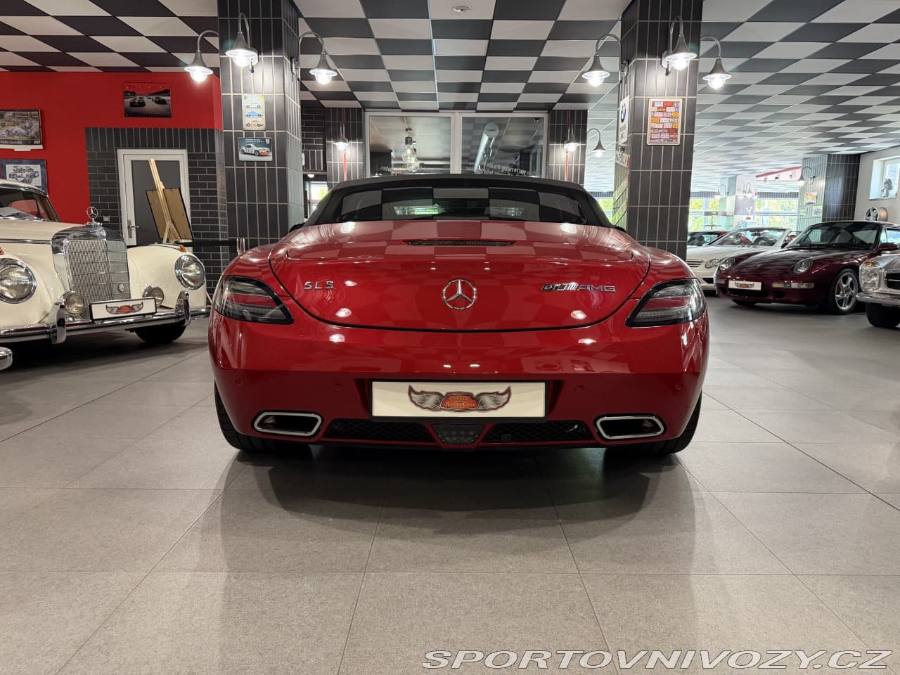 2013 Mercedes-Benz SLS - 5
