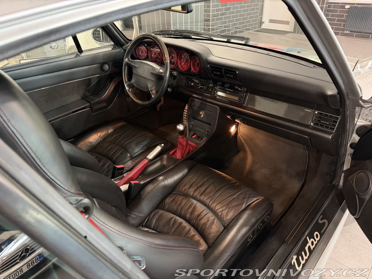 1997 Porsche 911 - 12
