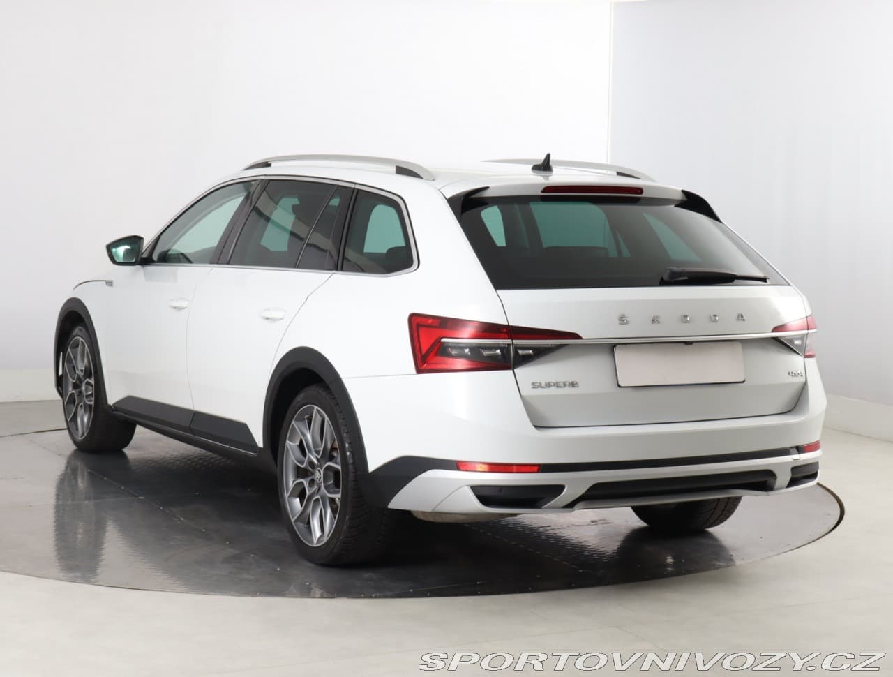 2020 Škoda SUPERB - 4