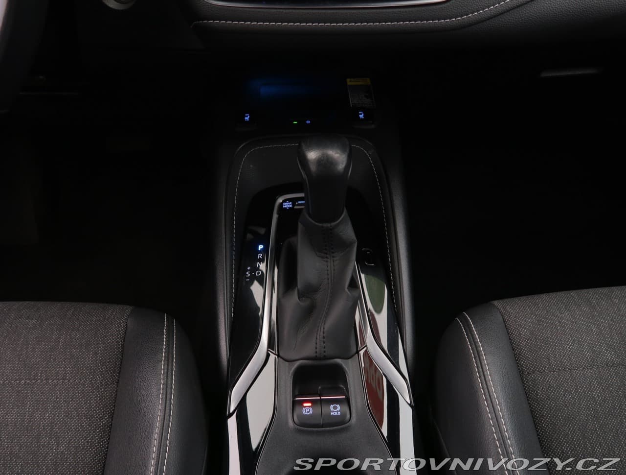 2021 Toyota COROLLA - 13