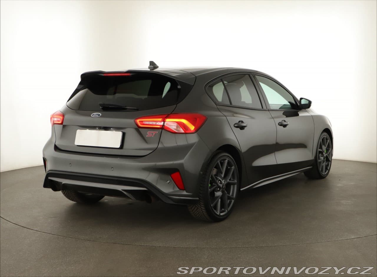 2020 Ford FOCUS - 9