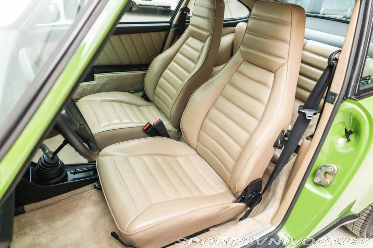 1983 Porsche 911 - 25