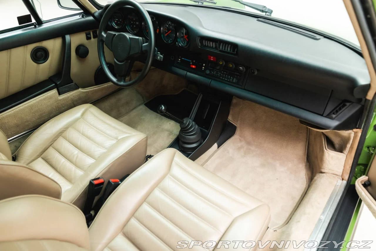 1983 Porsche 911 - 31