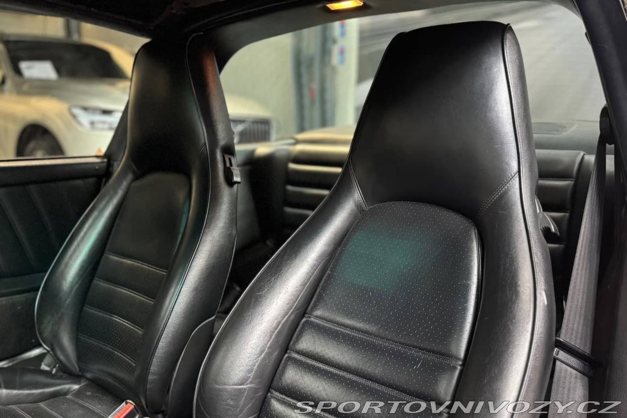 1985 Porsche 911 - 33