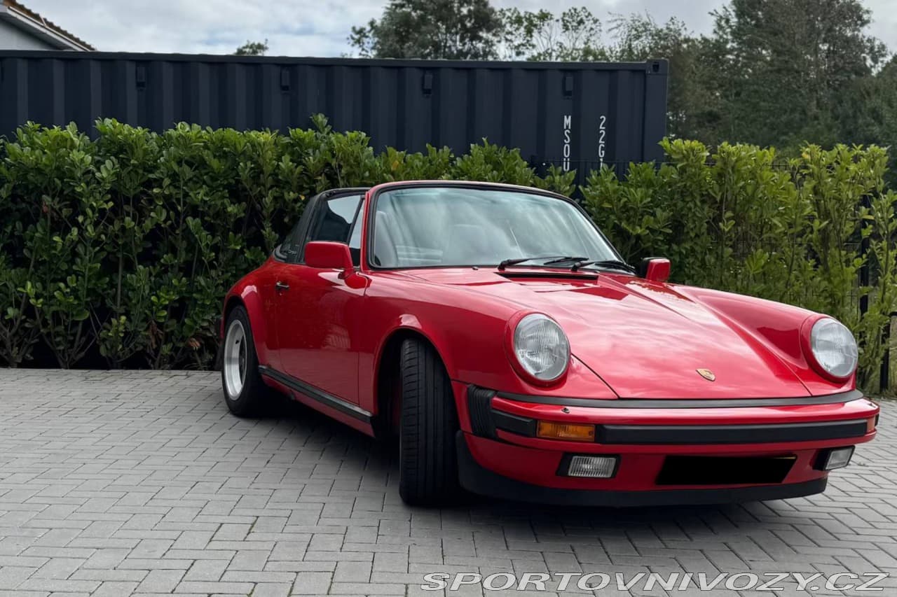 1985 Porsche 911 - 13