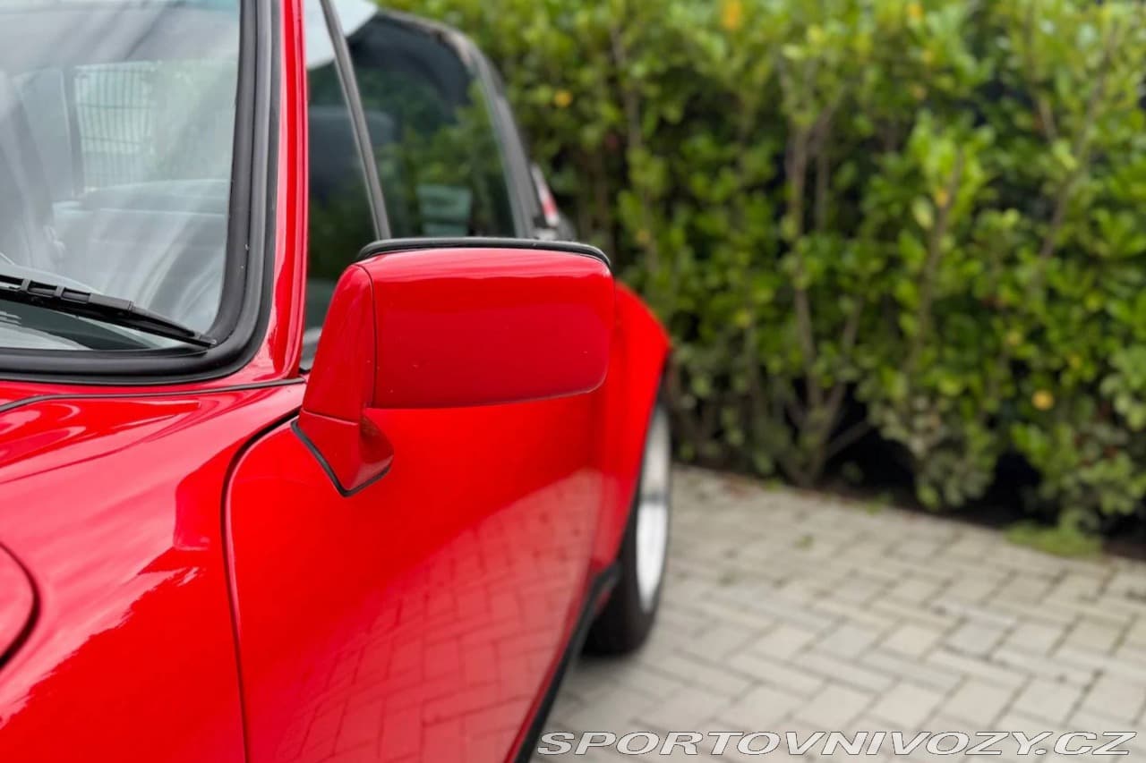 1985 Porsche 911 - 17