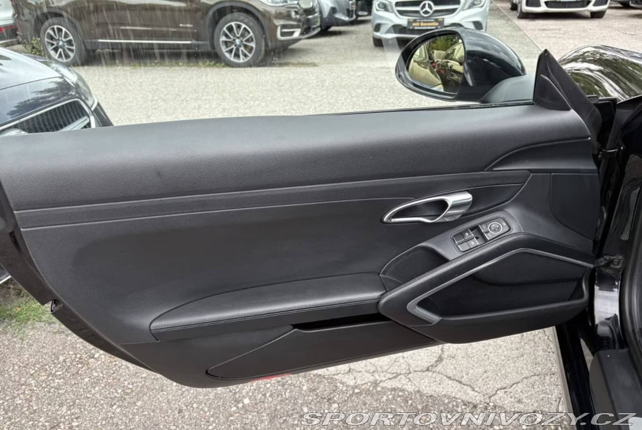 2012 Porsche CARRERA - 25