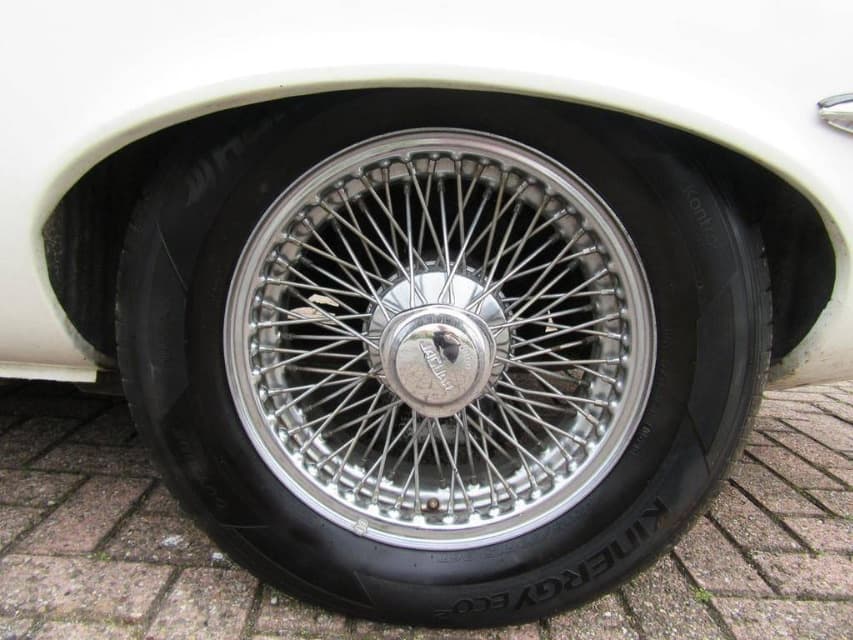 1971 Jaguar E-TYPE - 21