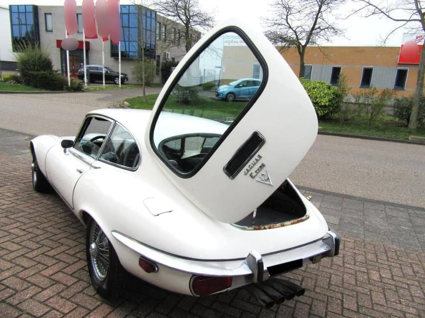 1971 Jaguar E-TYPE - 17