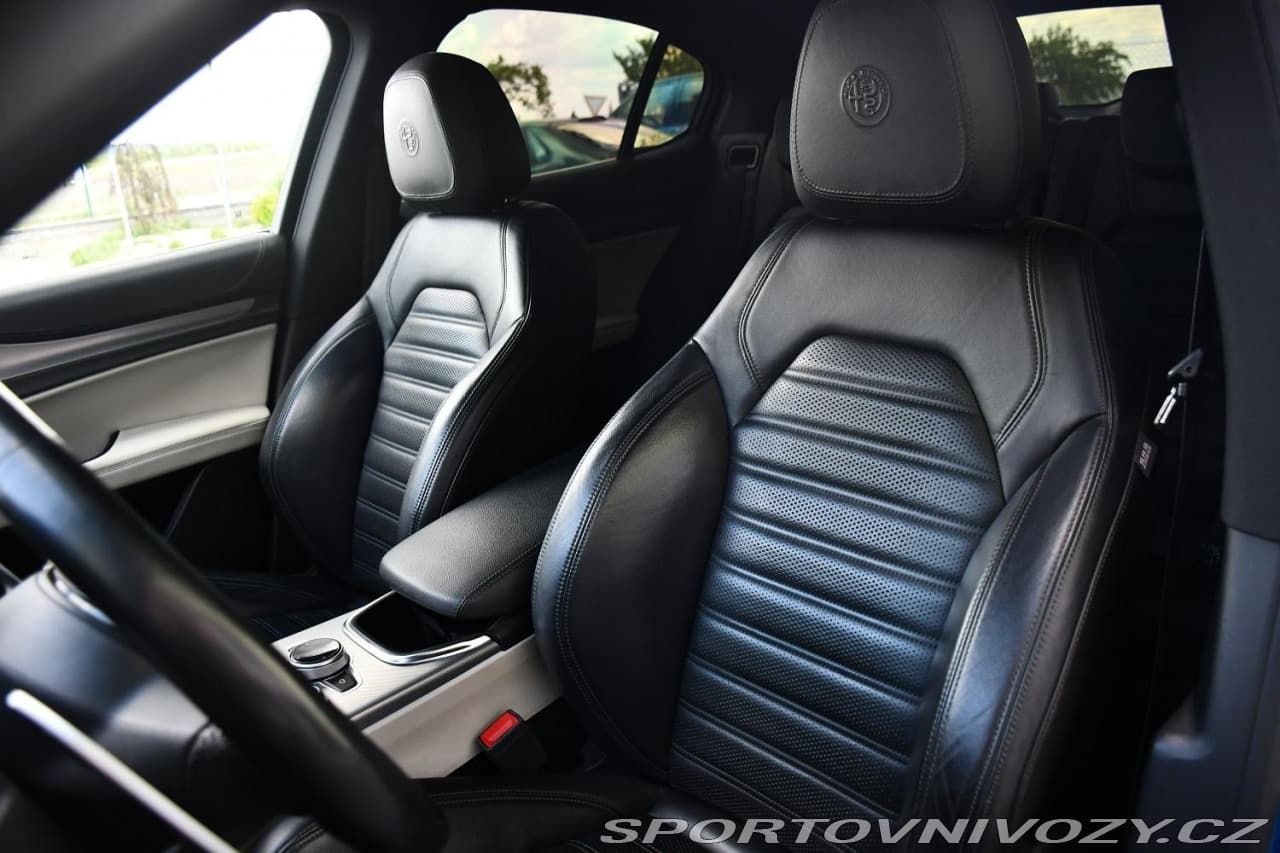 2020 Alfa Romeo STELVIO - 11