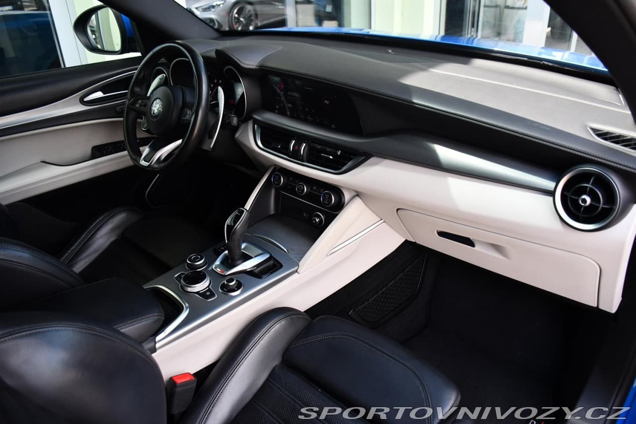 2020 Alfa Romeo STELVIO - 12