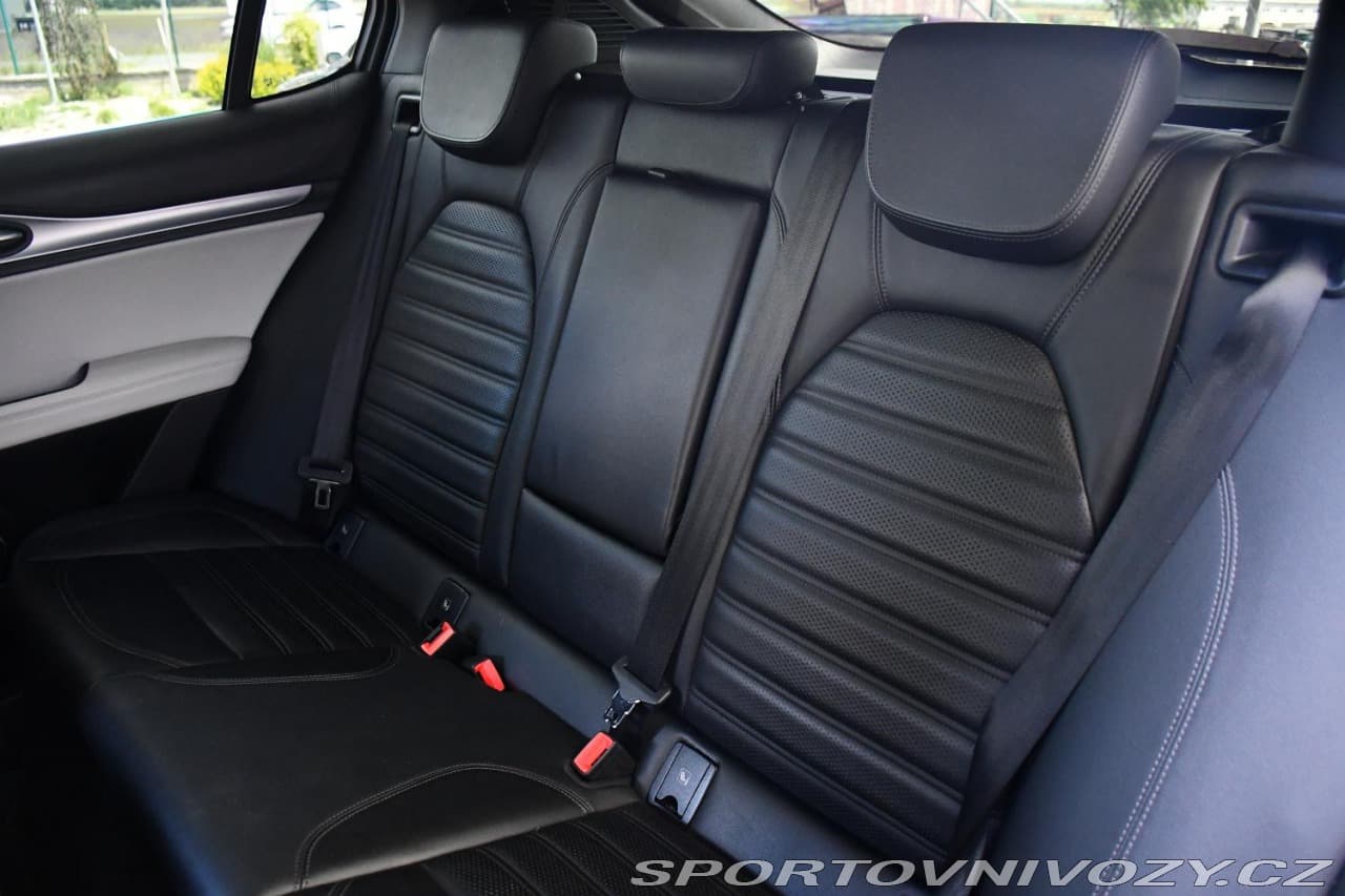 2020 Alfa Romeo STELVIO - 20