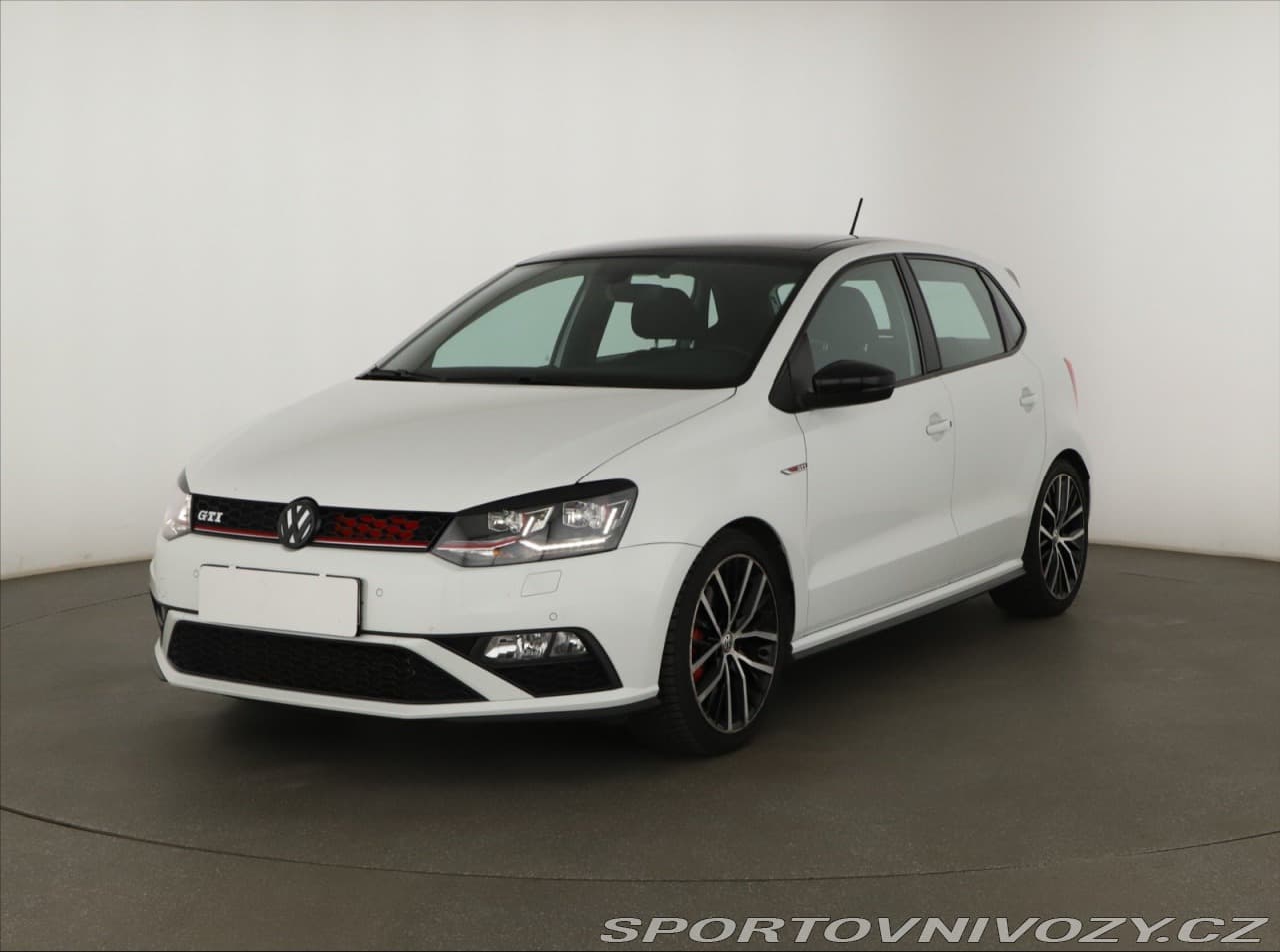 2015 Volkswagen POLO - 2