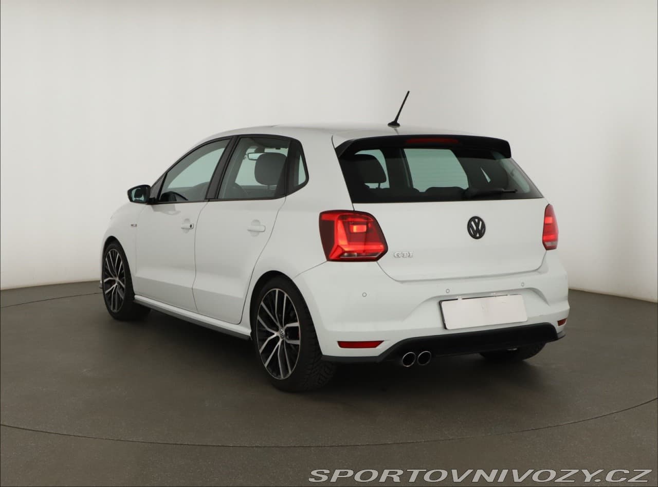 2015 Volkswagen POLO - 4