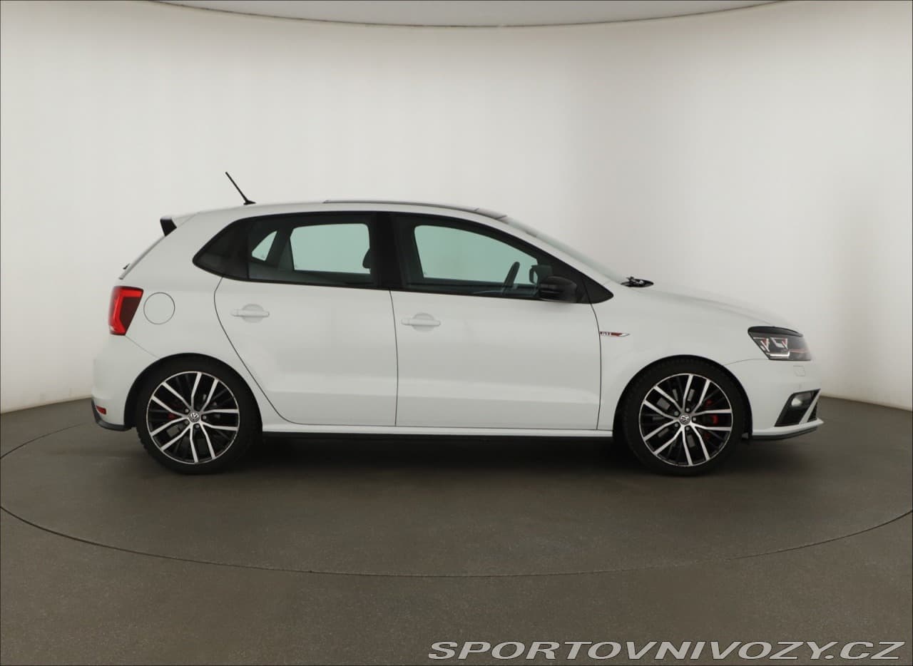 2015 Volkswagen POLO - 6