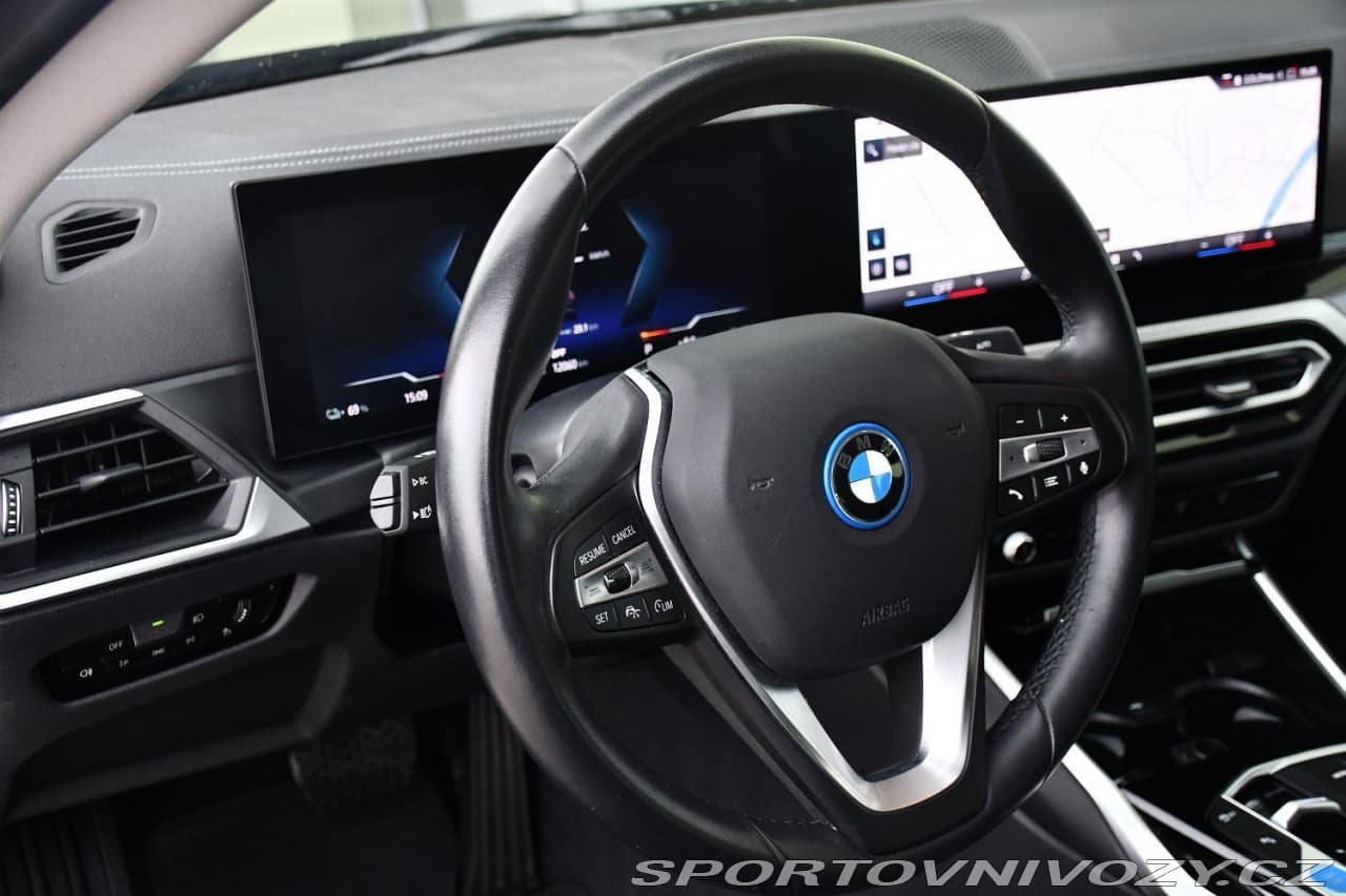 2023 BMW i4 - 16