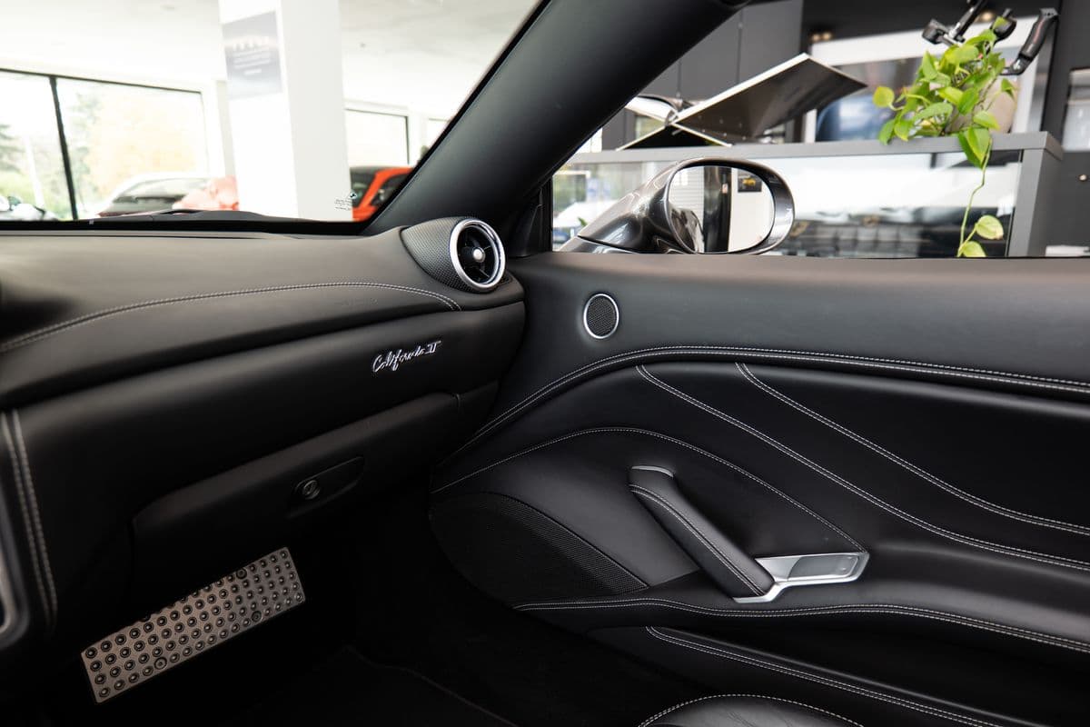 2016 Ferrari CALIFORNIA - 15