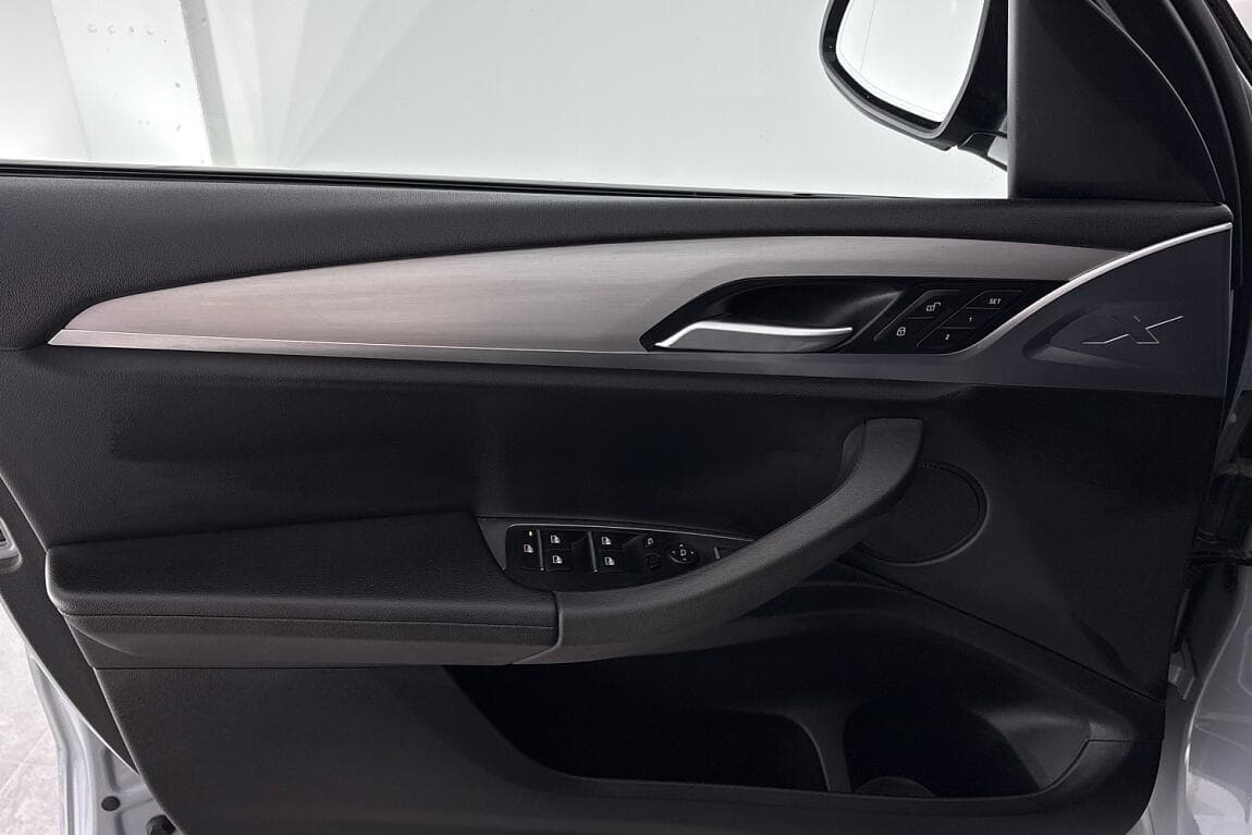 2023 BMW X3 - 15