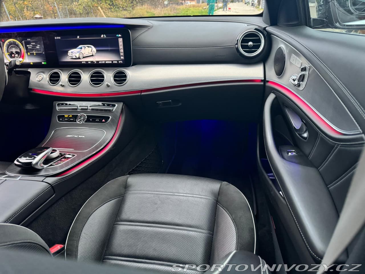 2019 Mercedes-Benz E-CLASS - 10