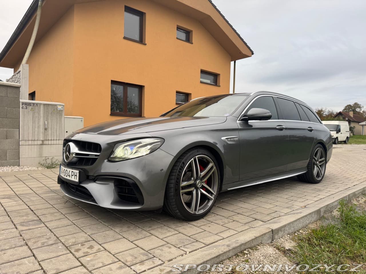 2019 Mercedes-Benz E-CLASS - 2