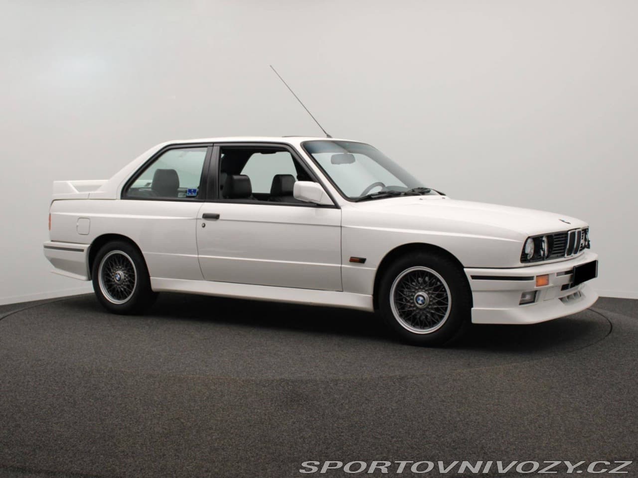 1989 BMW M3 - 11