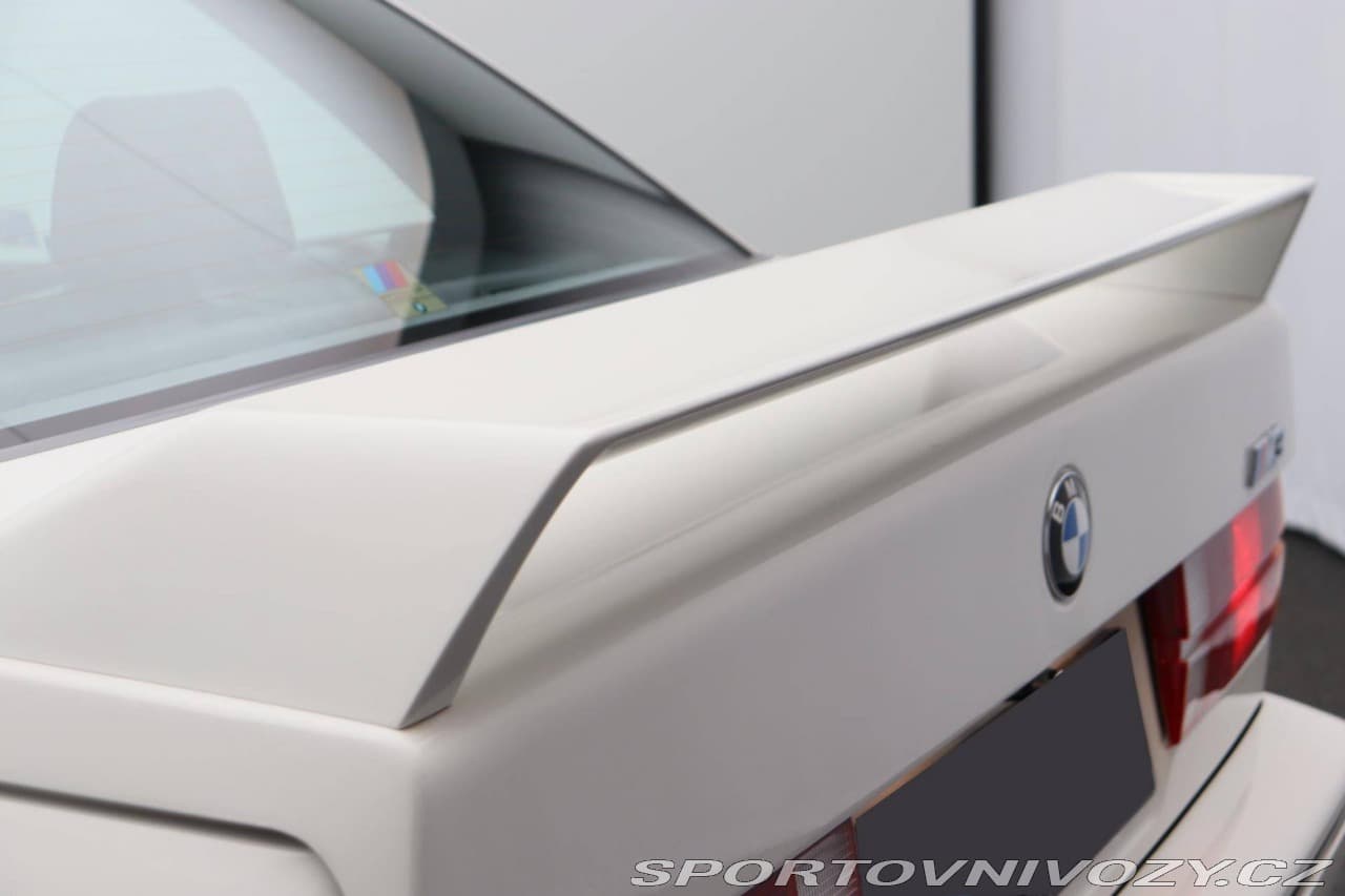 1989 BMW M3 - 14