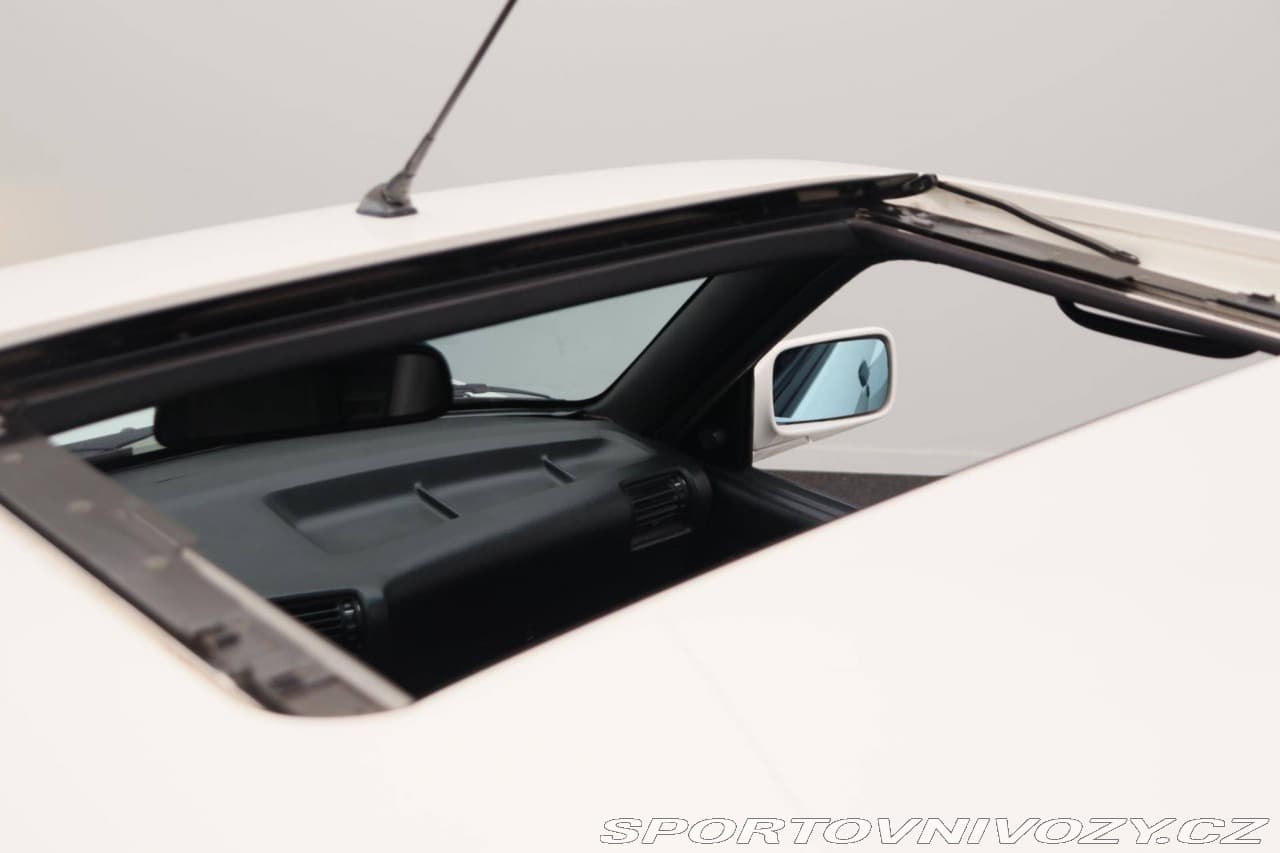 1989 BMW M3 - 15