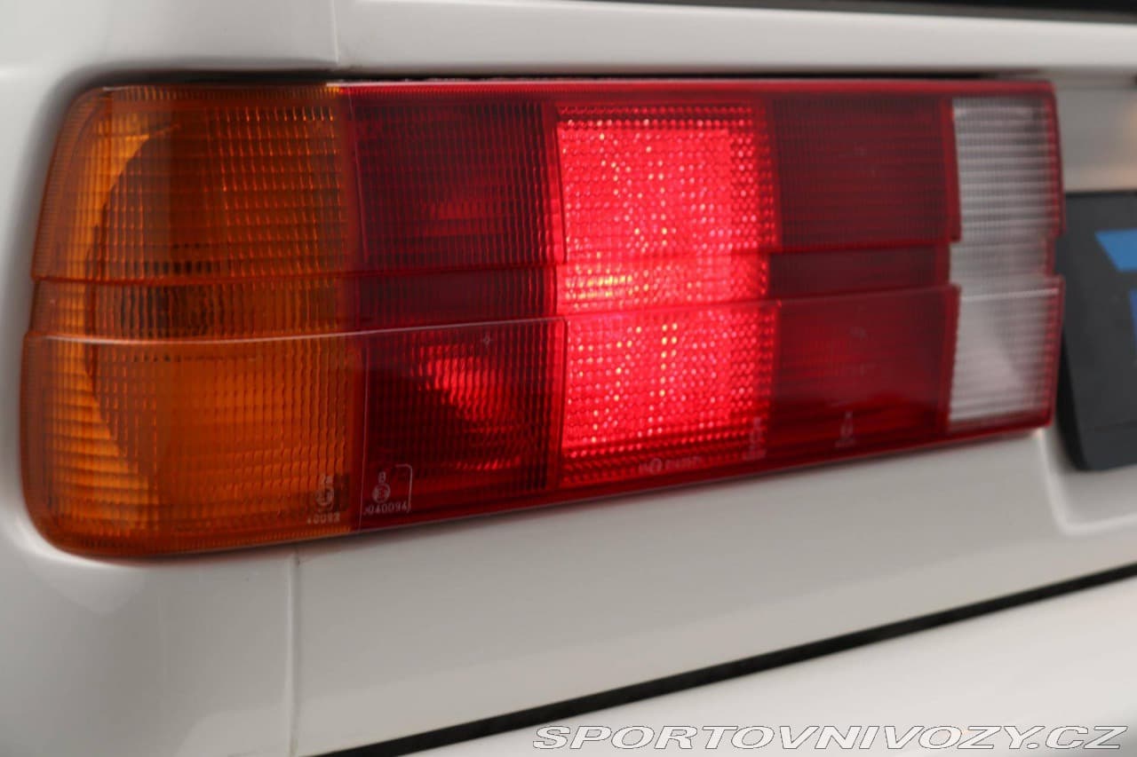 1989 BMW M3 - 16