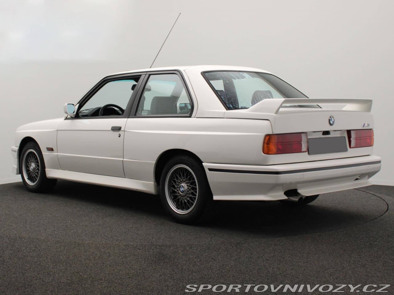 1989 BMW M3 - 5