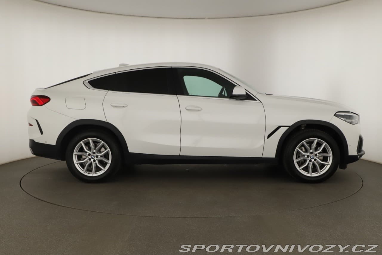 2021 BMW X6 - 6