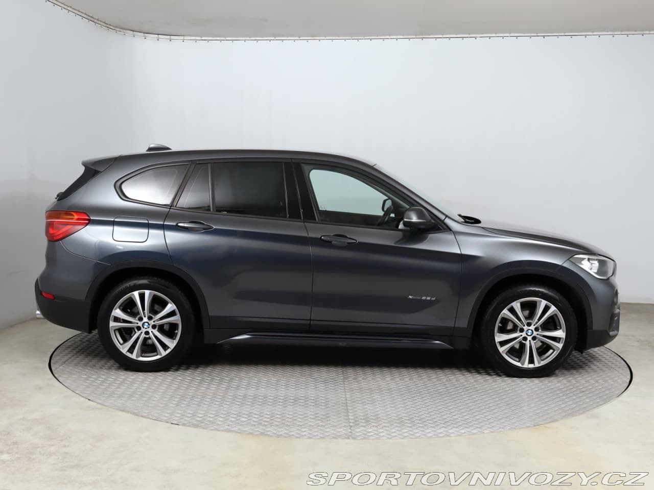 2015 BMW X1 - 6