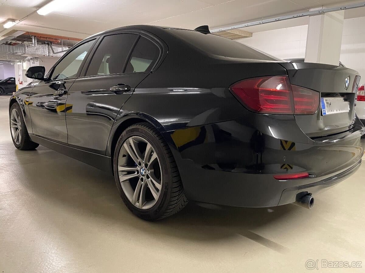 2012 BMW 3-SERIES - 9