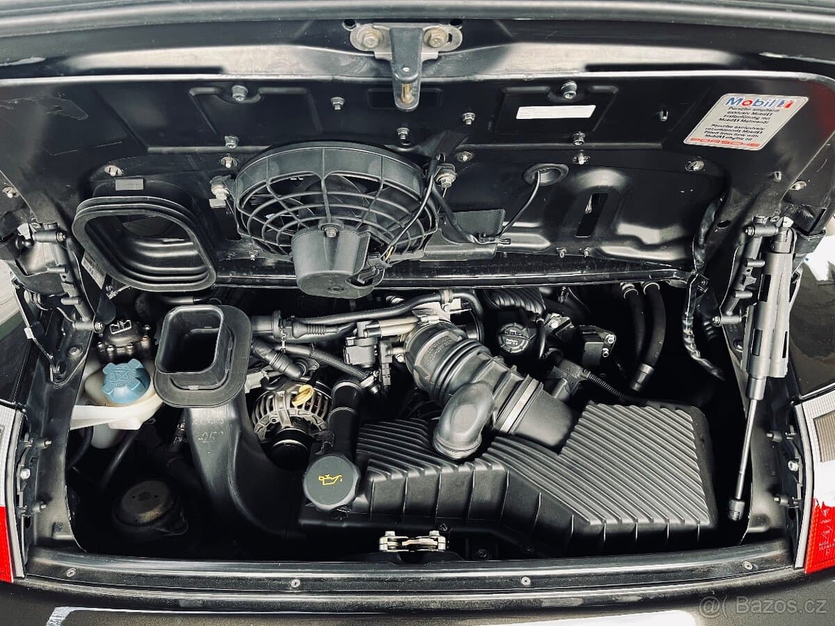 1997 Porsche 911 - 19