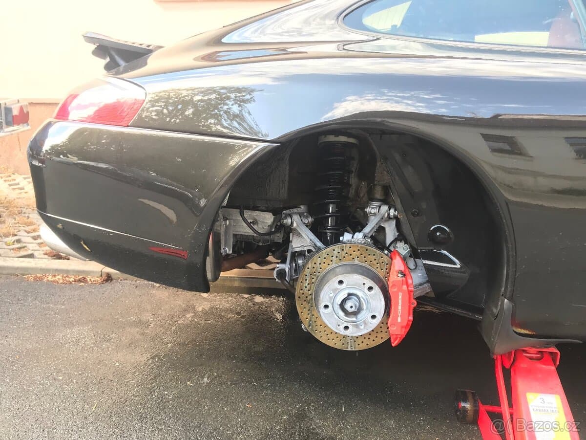 1997 Porsche 911 - 29