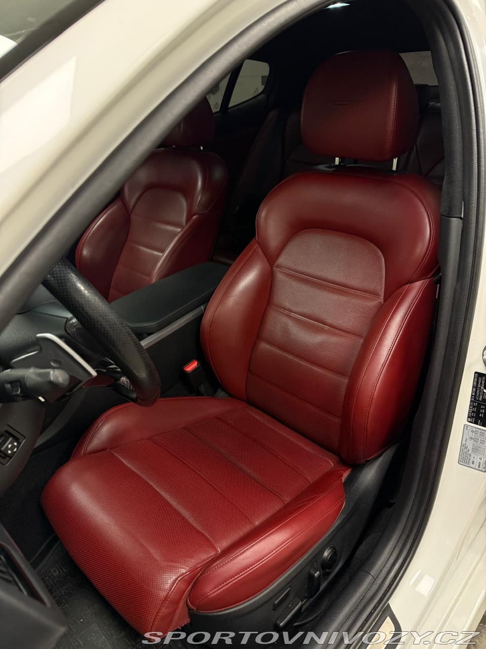 2019 Kia STINGER - 19
