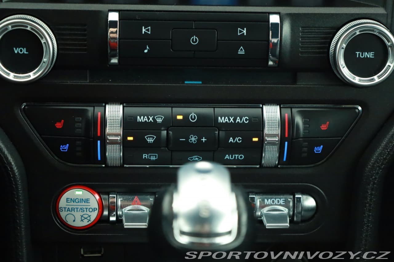 2017 Ford MUSTANG - 29