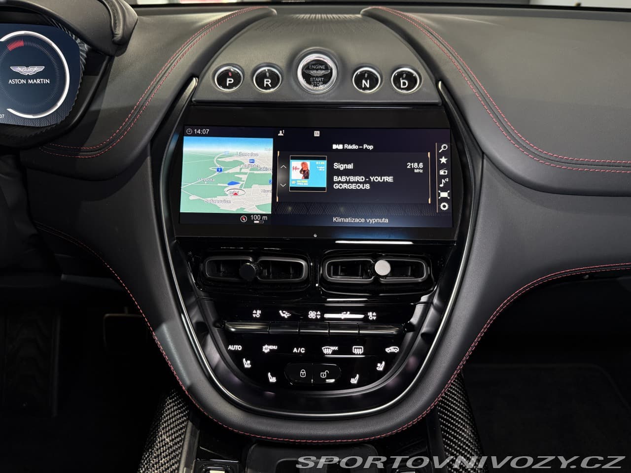 2022 Aston Martin DBX - 37