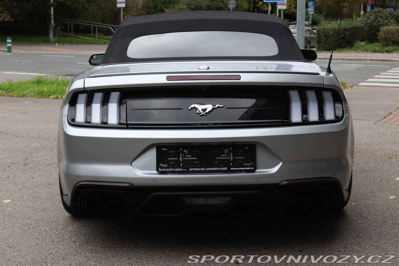 2020 Ford MUSTANG - 23