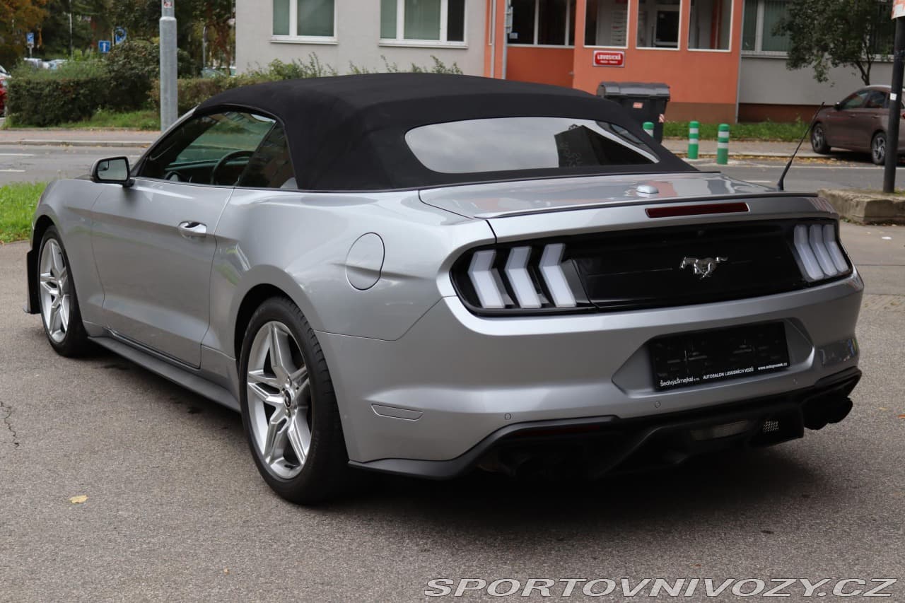 2020 Ford MUSTANG - 25
