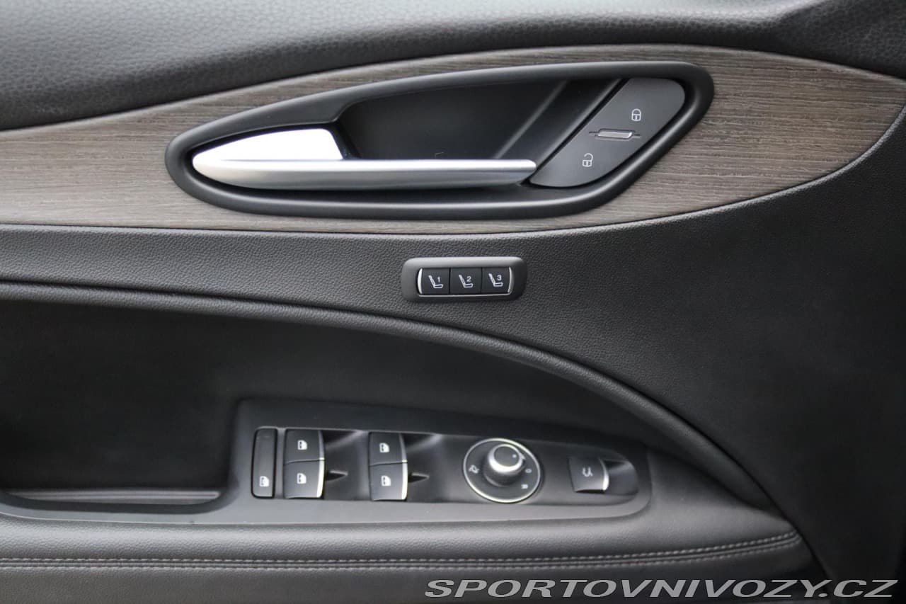 2023 Alfa Romeo STELVIO - 37