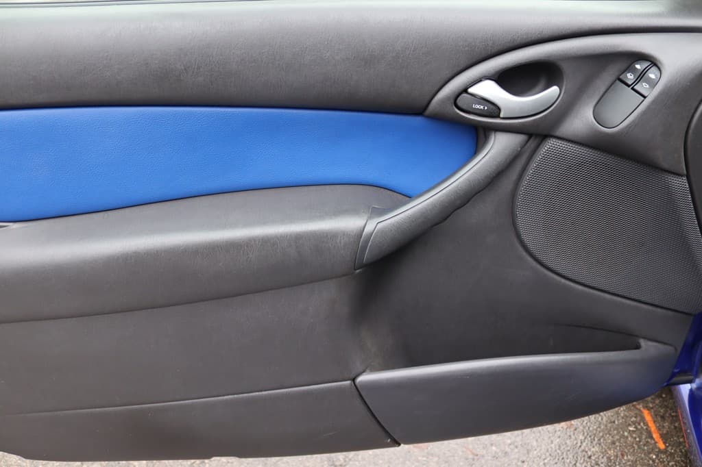 2002 Ford FOCUS - 37