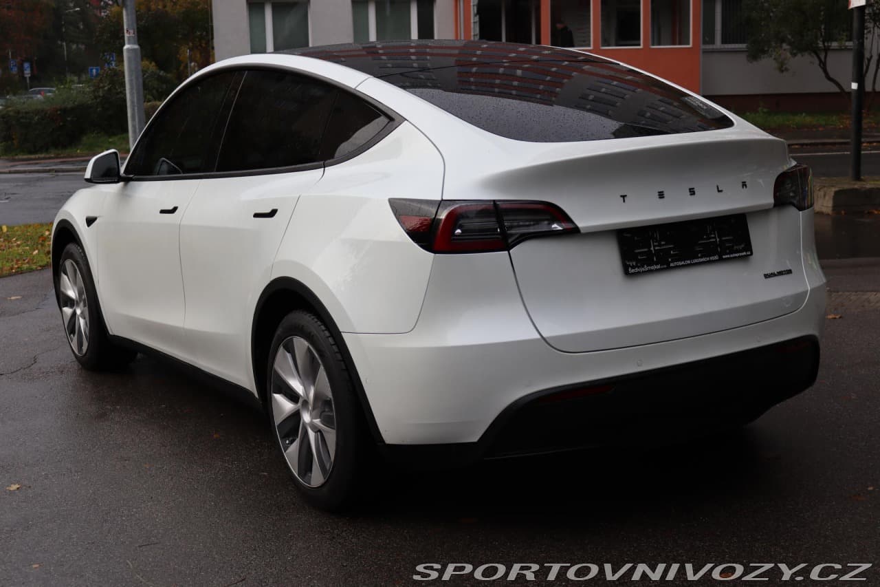2020 Tesla MODEL Y - 23