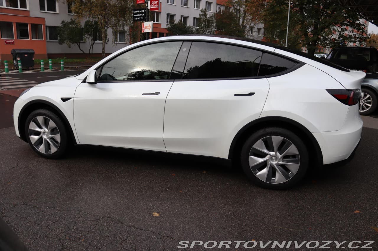 2020 Tesla MODEL Y - 27