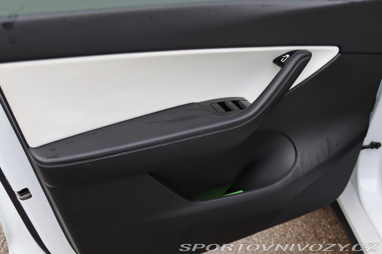 2020 Tesla MODEL Y - 35