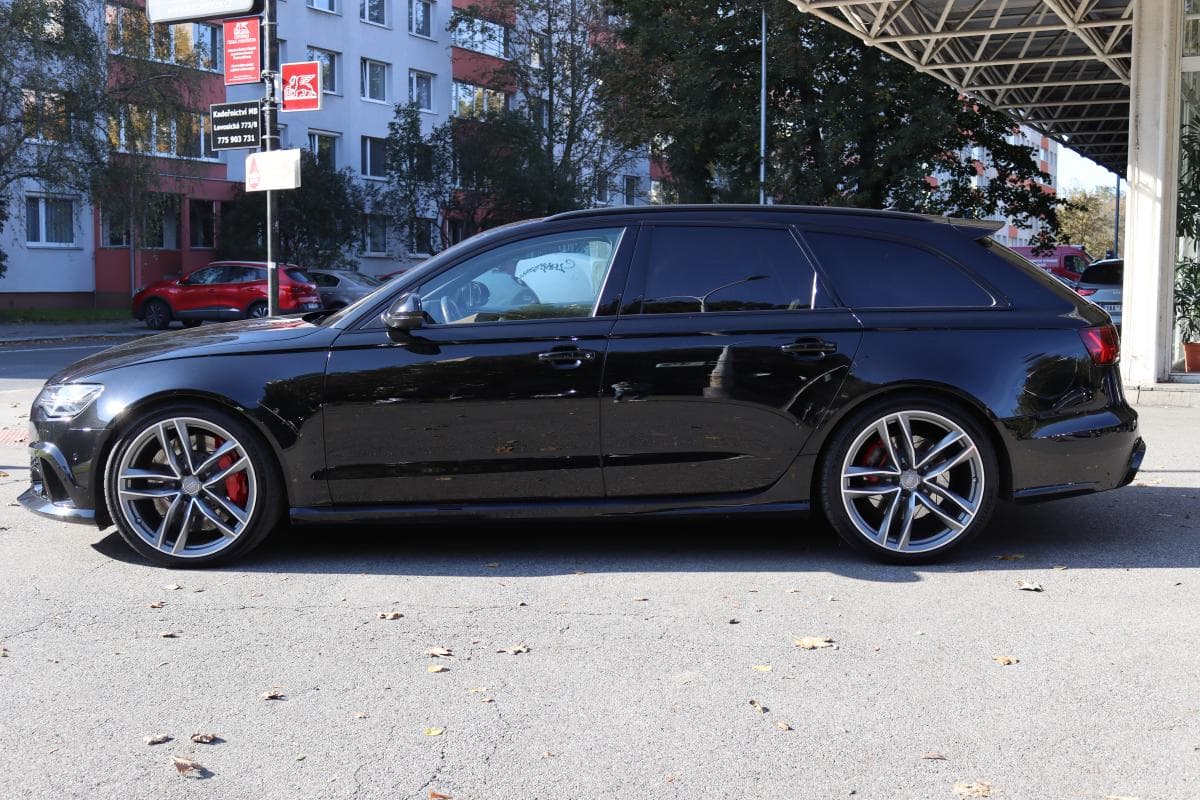 2015 Audi RS6 - 15