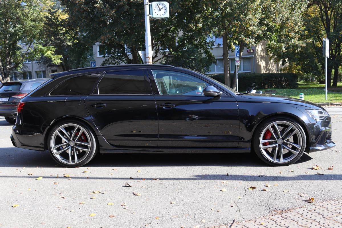 2015 Audi RS6 - 9